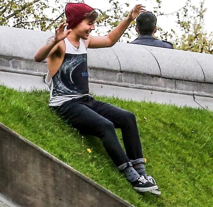 Louis Tomlinson Lookbook - 13