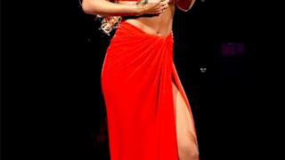 Rihanna World Tour - vestito rosso