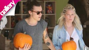 Harry Styles alla ricerca della zucca per Halloween con Erin Foster