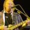 Neil Young: No a droga e alcol per un anno