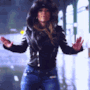 Jennifer Lopez balla sotto la pioggia del Bronx