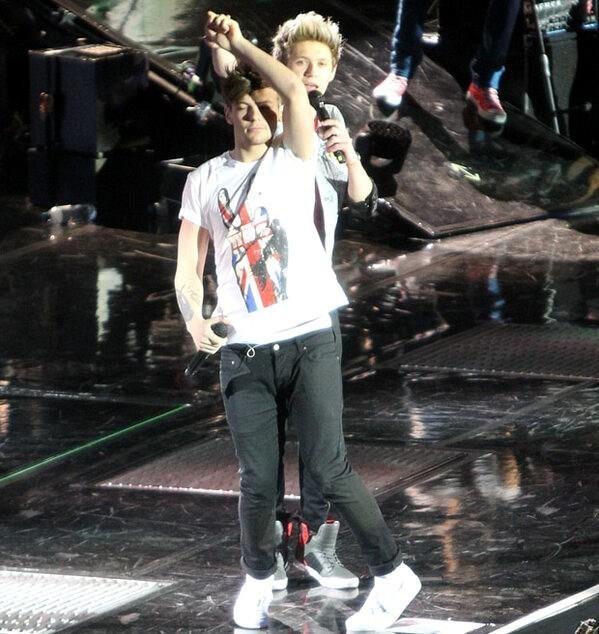 Louis Tomlinson Lookbook - 17