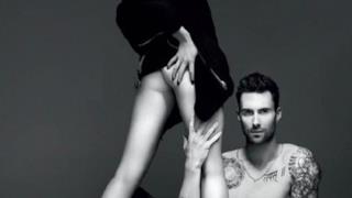 Adam Levine nudo per Vogue - 1