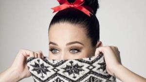 Katy Perry in foto per la campagna H&M Natale 2015