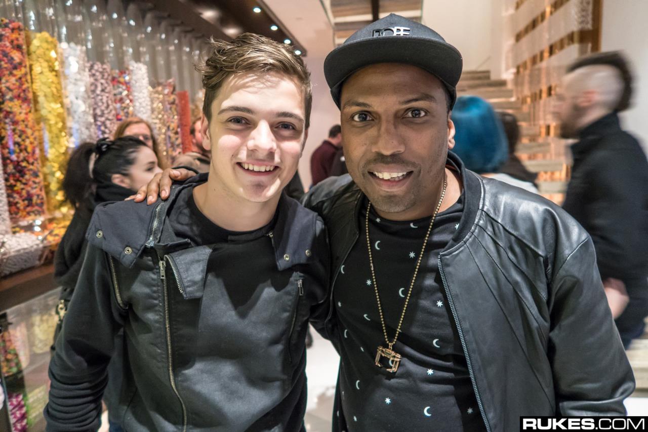 Il giovane Martin Garrix è stato uno dei protagonisti degli scatti alla festa di Notch