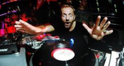 Una nuova sorpresa al Tomorrowland 2015: Sven Vath e la label Cocoon si esibiranno con solo vinili