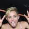 Miley Cyrus con lingua di fuori