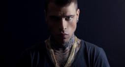 Fedez primo nella classifica FIMI a ottobre 2015