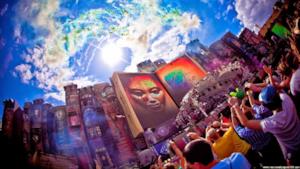 Tomorrowland, grandangolo dello stage