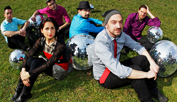 Foto dei Perturbazione con palle da discoteca