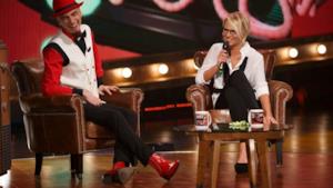 J-Ax e Maria De Filippi nel programma tv Sorci Verdi