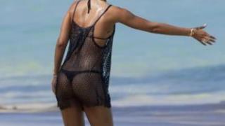 Rihanna's back - Hawaii 2012