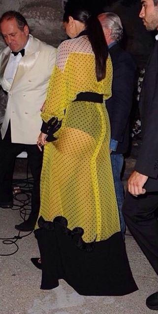 Ma il vestito è trasparente...