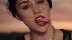 Miley Cyrus nuda: la stalker hot che dovrebbe cantare