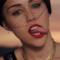 Miley Cyrus nuda: la stalker hot che dovrebbe cantare