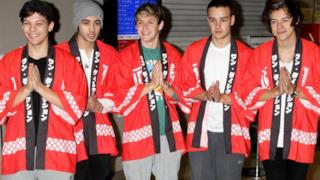 One Direction in kimono