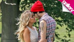 Perrie Edwards festeggia il compleanno insieme a Zayn Malik in un parco giochi