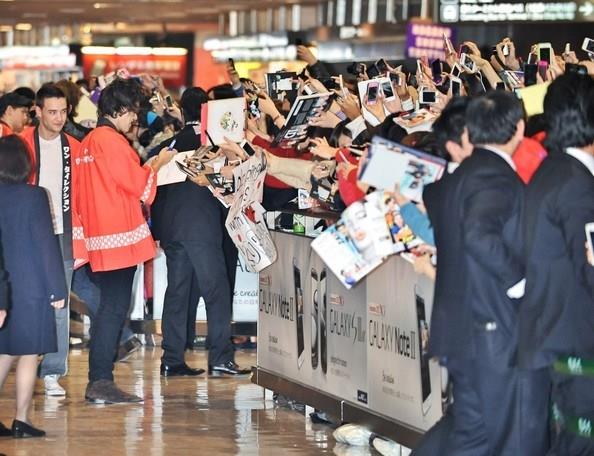 One Direction twitter pics - 76