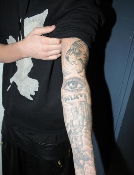 Tatuaggio del braccio sinistro di Justin Bieber