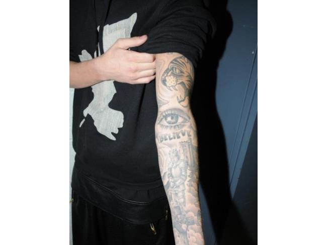 Tatuaggio del braccio sinistro di Justin Bieber