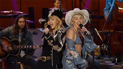 Miley Cyrus e Madonna cantano all&#39;unplugged di MTV 