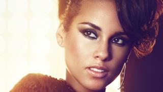 Alicia Keys vince con "Girl On Fire"
