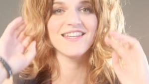 Chiara Galiazzo: guarda il video ufficiale di Il futuro che sarà