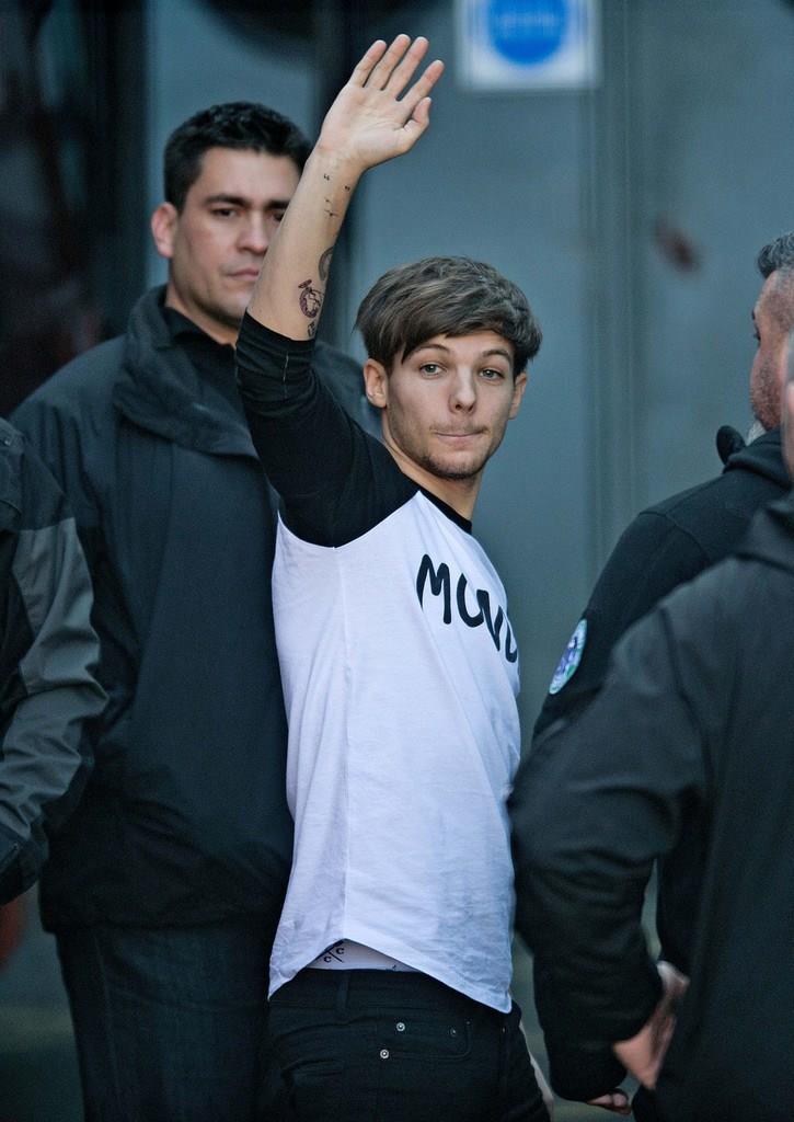 Louis Tomlinson Lookbook - 16