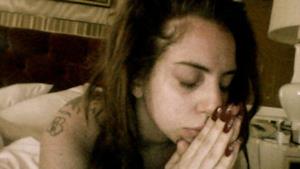 Lady Gaga infortunata, saltano quattro date