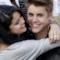Selena Gomez abbraccia Justin Bieber