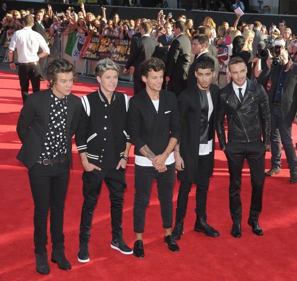 One Direction twitter pics - 100