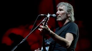 Roger Waters in concerto nel tour di The Wall.