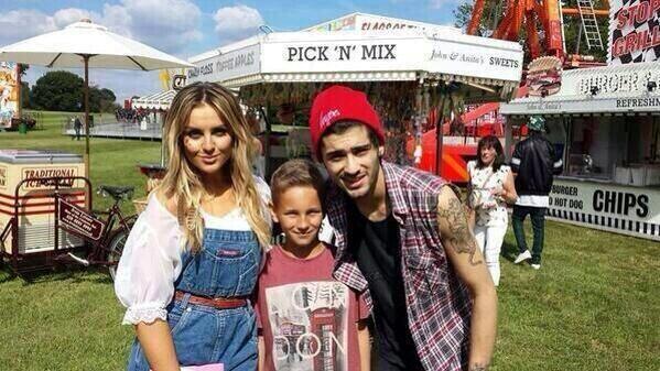 Zayn Malik e Perrie Edwards insieme a un bambino loro fan