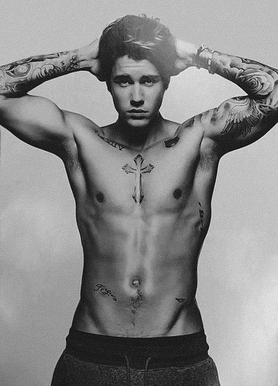 Men’s Health, gli addominali di Justin Bieber in copertina