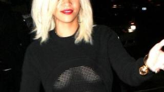 Rihanna trasparenze hot fuori dal ristorante - 2