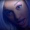 Ariana Grande bionda platino nel video di Focus