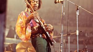 Jimi Hendrix con la sua Fender Stratocaster