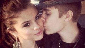 Justin Bieber bacia Selena Gomez