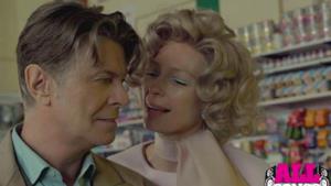 David Bowie: guarda il nuovo video per The Stars (Are Out Tonight)