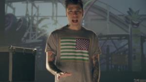 Fedez: il nuovo album Sig. Brainwash in cima alle classifiche di vendita