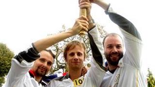 Muse portano la fiaccola olimpica di Londra 2012 - 3