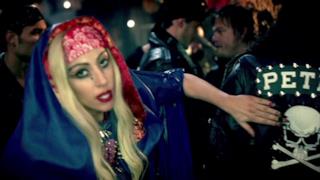 Lady Gaga svela il nuovo video di "Judas" - 17