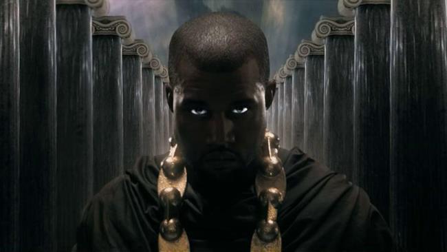 Kanye West nel video di Power