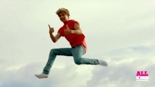 Niall Horan - One Direction - Live While We're Young