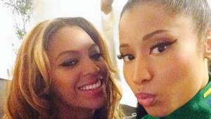 Nicki Minaj e Beyoncé si fanno un selfie insieme