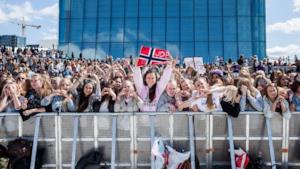 Justin Bieber: per i concerti di Oslo esami spostati in 5 scuole della Norvegia