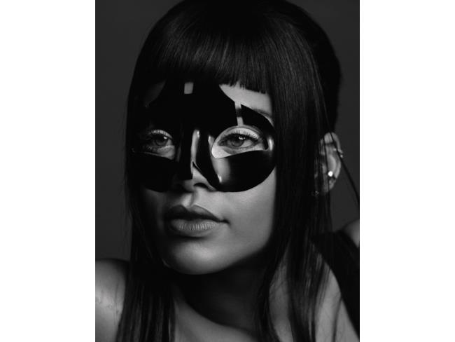 Rihanna con una mascherina