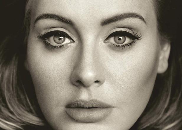Adele sulla copertina in bianco e nero di 25