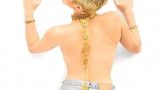 Miley Cyrus copertina Maxim