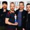 Secondo Chris Martin, i Coldplay hanno vinto il Brit Award 2012 perché sono gli unici rimasti su piazza